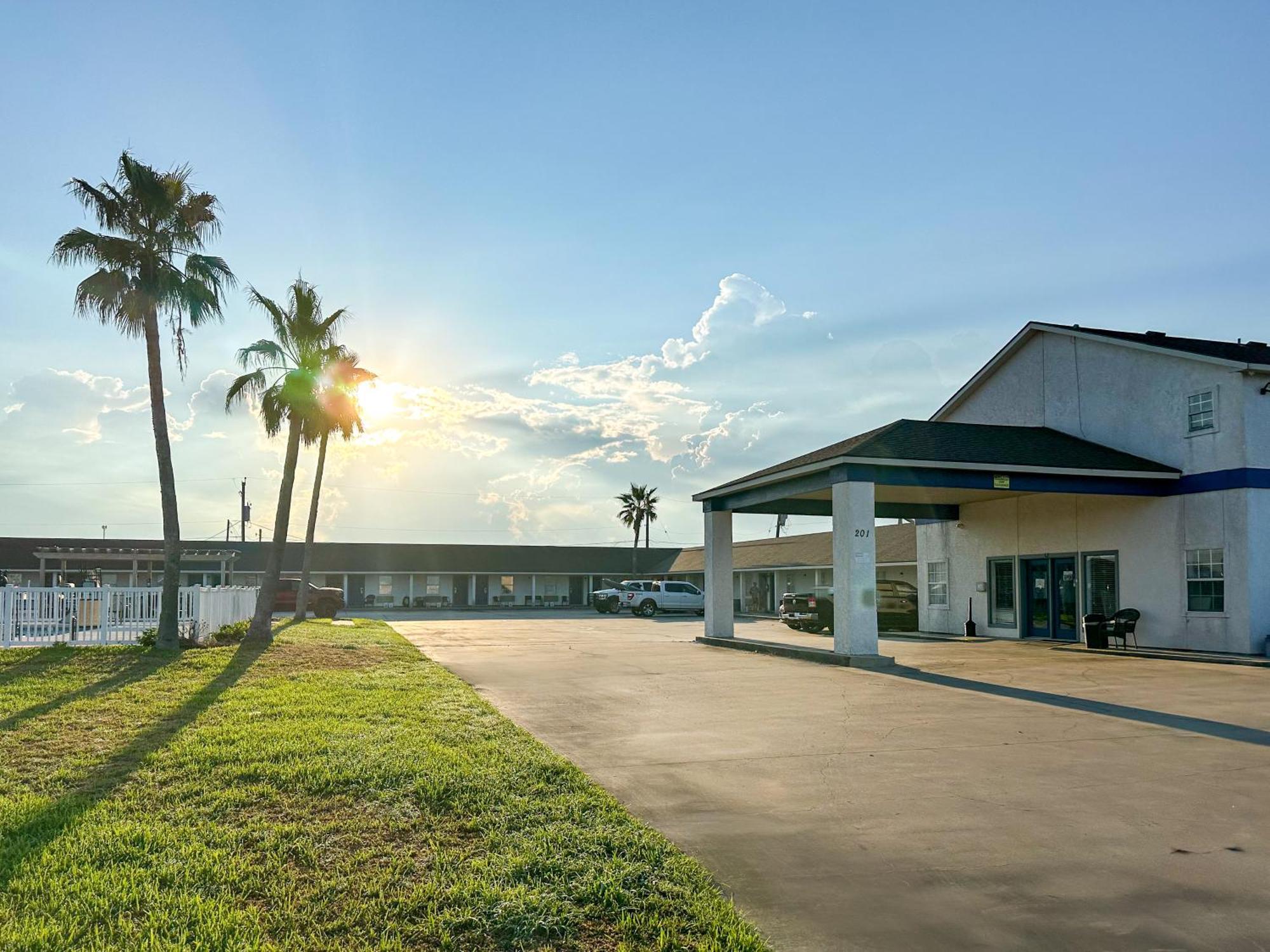 Coastal Bend At Seadrift, Motel & Rv Park Экстерьер фото